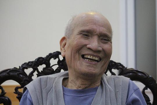 Ở tuổi ngoài 100, Phó Tư lệnh đặc khu kể chuyện ngày 17/2
