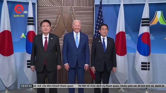 Lãnh đạo Mỹ, Nhật Bản, Hàn Quốc gặp nhau bên lề Hội nghị APEC