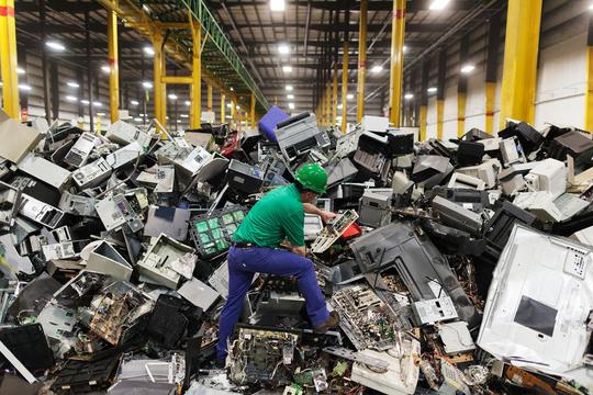 Đối thoại chính sách: Phát triển ngành công nghiệp tái chế, tiêu thụ các sản phẩm từ quá trình xử lý rác thải công nghiệp