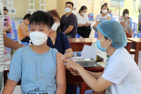 Hà Nội tổ chức điểm lưu động tiêm chủng bù liều cho trẻ 
