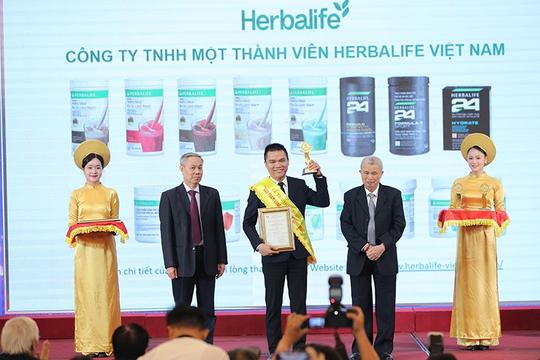 Herbalife Việt Nam nhận Giải thưởng “Sản Phẩm Vàng Vì Sức Khỏe Cộng Đồng 2023”