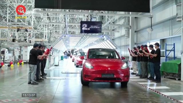 Tesla hạ giá bán xe tại Trung Quốc
