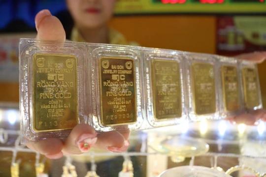 Giá vàng “bốc hơi” hơn 1 triệu đồng/lượng sát giờ phiên đấu thầu vàng
