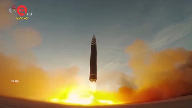 Triều Tiên phóng loạt tên lửa hành trình ra biển
