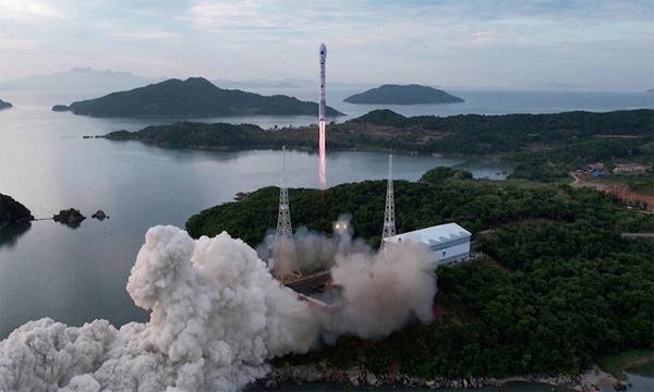 Triều Tiên phóng vệ tinh quân sự thất bại

