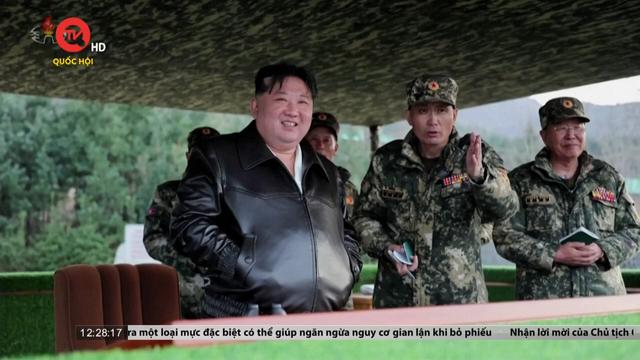 Nhà lãnh đạo Triều Tiên thăm đơn vị xe tăng