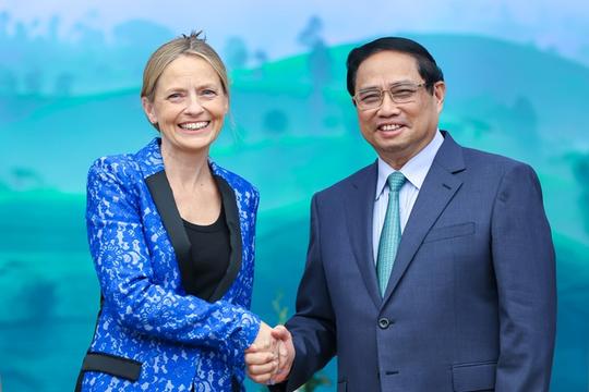 Thủ tướng đề nghị Amazon đưa hàng Việt đi khắp thế giới
