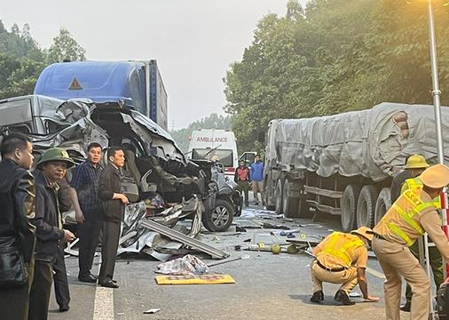 Lạng Sơn: Tai nạn liên hoàn khiến 5 người tử vong, 10 người bị thương
