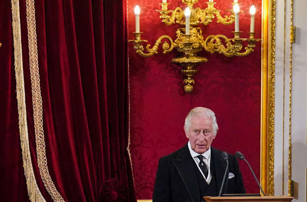 Vua Charles III chính thức kế vị ngai vàng Vương quốc Anh