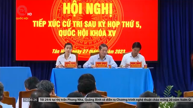 Phó Chủ tịch Quốc hội Nguyễn Đức Hải tiếp xúc cử tri xã đảo Tân Hiệp
