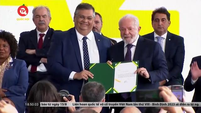 Brazil thắt chặt kiểm soát súng đạn