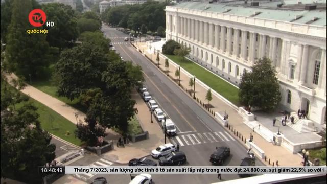 Cảnh sát phong tỏa tòa nhà Thượng viện Mỹ 