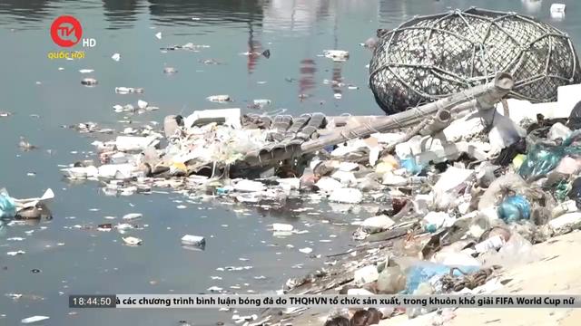 Hàng trăm người ra quân thu gom rác thải khu vực đầm Sa Huỳnh, Quảng Ngãi
