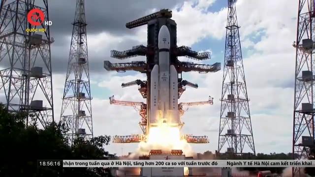 Tàu vũ trụ Ấn Độ chuẩn bị đáp xuống mặt trăng 