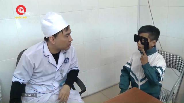 Bệnh đau mắt đỏ lây lan ở Hà Nội