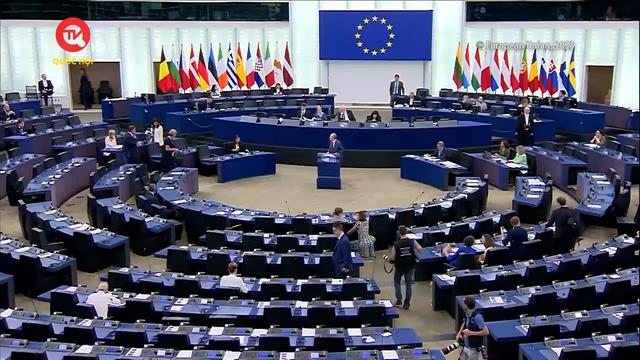 Nghị viện thế giới: Nghị viện Châu Âu tranh luận về trách nhiệm giải cứu người tị nạn trên biển Địa Trung Hải 
