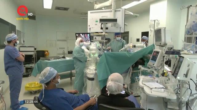 Sử dụng robot để phẫu thuật tại Jordan 