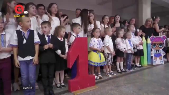 Hơn 1.000 trẻ em Ukraine đón năm học mới trong những lớp học đặc biệt