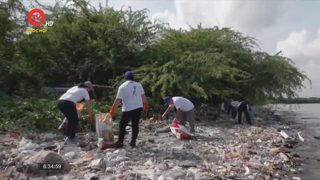 Philippines hưởng ứng ngày quốc tế làm sạch bờ biển