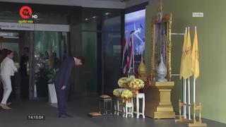Cựu Thủ tướng Thái Lan Thaksin tiếp tục điều trị trong viện