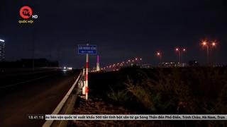 Hàng loạt trụ đèn đường song hành cao tốc Long Thành bị cắt trộm cáp điện 