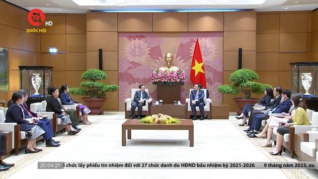 Chủ tịch Quốc hội tiếp Đại sứ Lào tại Việt Nam 