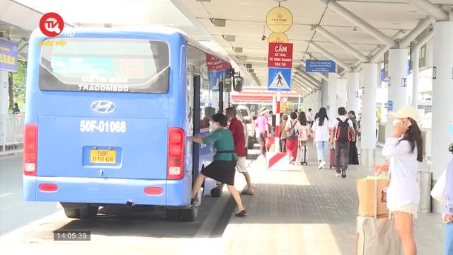 Kiến nghị miễn phí cho xe buýt ra vào sân bay Tân Sơn Nhất