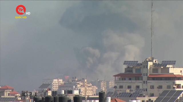 Israel không kích hai sân bay Syria