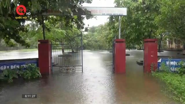 Quảng Trị: Hơn 2.000 học sinh nghỉ học do ngập lụt