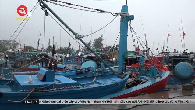 Quảng Ngãi: Kêu gọi tàu thuyền tránh trú thời tiết nguy hiểm trên biển 