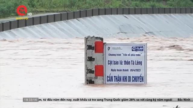 Quảng Trị: Sạt lở do mưa lớn, nhiều thôn bản bị chia cắt