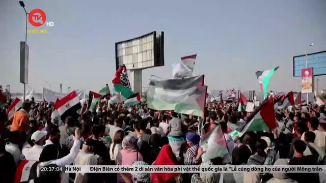 Công dân nước ngoài nhỏ giọt rời Dải Gaza sau khi Ai Cập lần đầu tiên mở cửa khẩu Rafah
