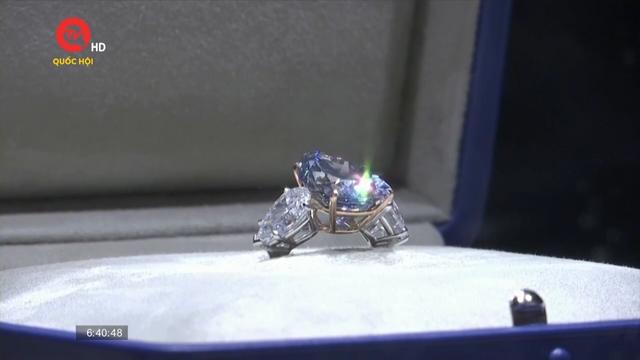 Đấu giá viên kim cương xanh trị giá 50 triệu USD