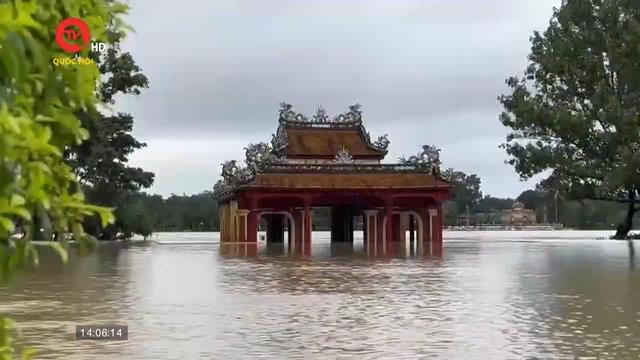 Các địa phương miền Trung chủ động ứng phó với mưa lớn và ngập lụt, sạt lở đất