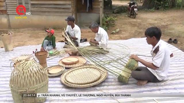 Giữ lửa nghề đan lát truyền thống của người Ê Đê ở buôn Ea Pông, Đắk Lắk