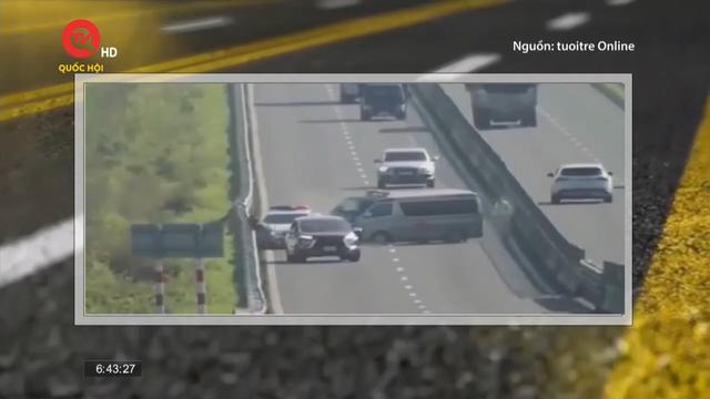 Điểm mù giao thông: Buồn ngủ lái xe cứu thương đâm xe CSGT trên cao tốc