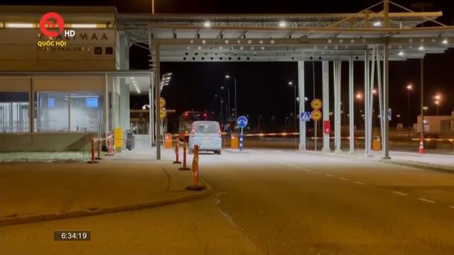 Phần Lan đóng 4 cửa khẩu biên giới với Nga để ngăn dòng người tị nạn