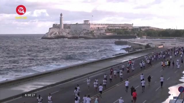Cuộc đua marathon “Marabana” ở Cuba