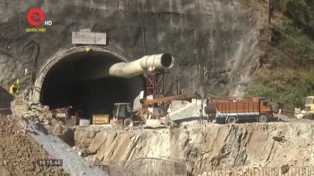 Ấn Độ: Đã khoan được một nửa đường hầm bị sập ở bang Uttarakhand