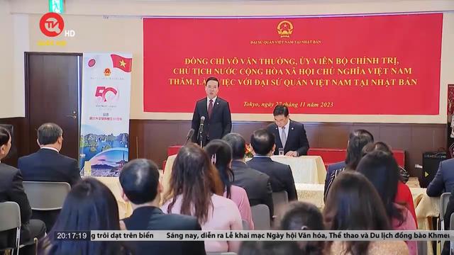 Chủ tịch Nước gặp gỡ đại diện các thế hệ người Việt Nam tại Nhật Bản