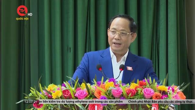 Phó Chủ tịch Quốc hội Trần Quang Phương tiếp xúc cử tri chuyên đề với cán bộ, giáo viên Quảng Ngãi 
