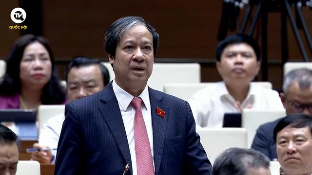 Bộ trưởng Bộ Giáo dục - Đào tạo trả lời đại biểu Trần Văn Tuấn