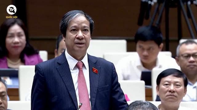 Bộ trưởng bộ GD-ĐTtrả lời ĐB Nguyễn Thị Xuân