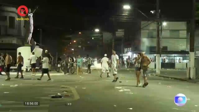 Bạo loạn bóng đá ở Brazil
