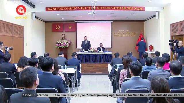 Chủ tịch Quốc hội thăm cán bộ, nhân viên Đại sứ quán Việt Nam tại Thái Lan 