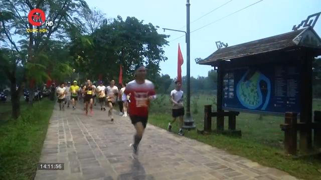 Thừa Thiên Huế: Hơn 1.000 người chạy bộ khám phá làng cổ Phước Tích