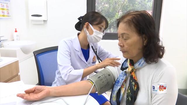 Sổ tay người cao tuổi: Viêm phổi và các biến chứng hô hấp nguy hiểm ở người cao tuổi