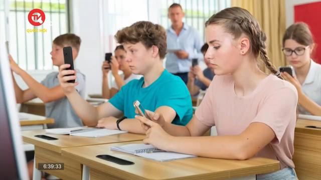 Hà Lan cấm điện thoại di động trong trường học