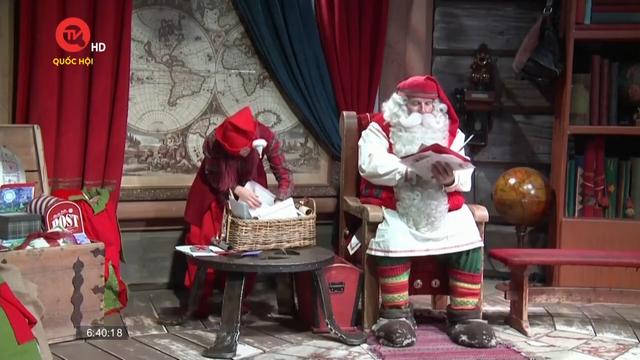 Ông già Noel gửi lời chúc giáng sinh và thông điệp hòa bình