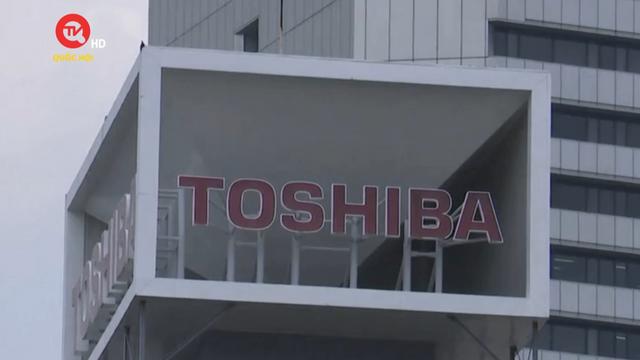 Toshiba hủy niêm yết sau 74 năm, đối mặt tương lai bất định
